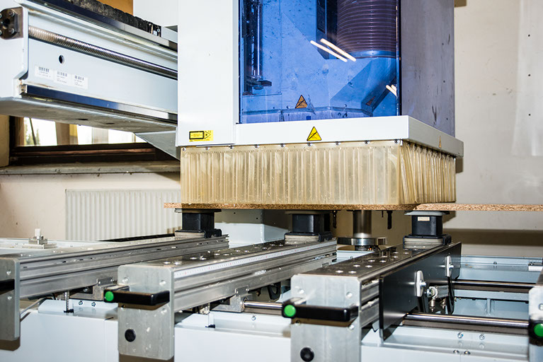 Tischlerei Kuhlmann-Ansicht der CNC Fräse